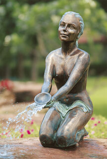 Sculpture de jardin / gargouille "Nina avec bol", bronze
