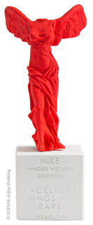 Sculpture "Nike ailée de Samothrace rouge"