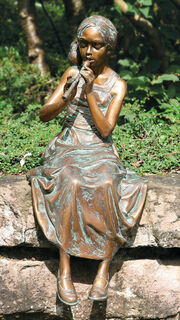 Sculpture de jardin "Fille à la flûte", bronze