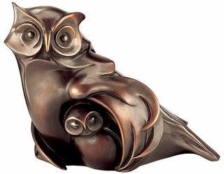 Sculpture "Hibou avec jeune oiseau", bronze