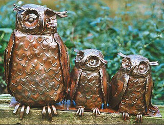 Sculpture "Owl Mother with Young", cuivre