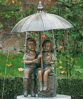 Sculpture de jardin / gargouille "Rainy Day", bronze