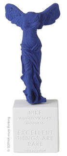 Sculpture "Nike ailée de Samothrace bleue"