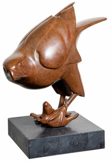 Sculpture "Oiseau de proie avec souris", bronze brun von Evert den Hartog