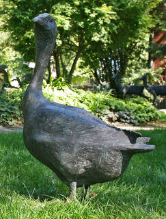 Sculpture de jardin "Oie, regardant à gauche", bronze